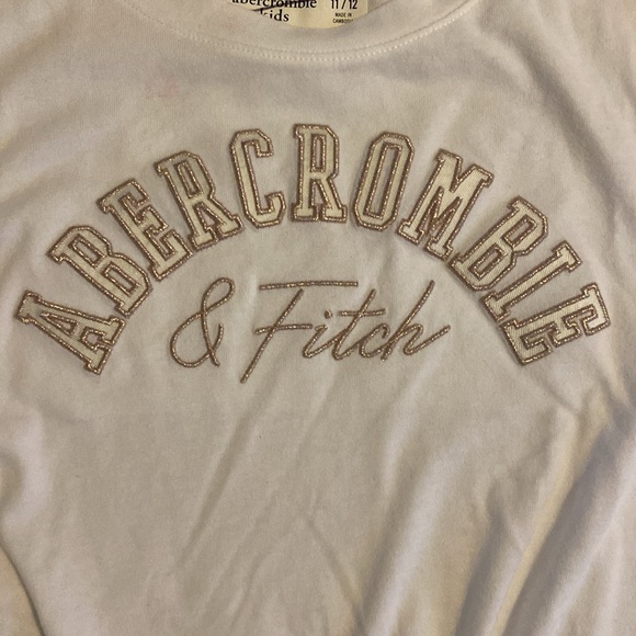 2 short sleeve and 2 long sleeve shirts. All 15/16 except the white. - Picture 3 of 7